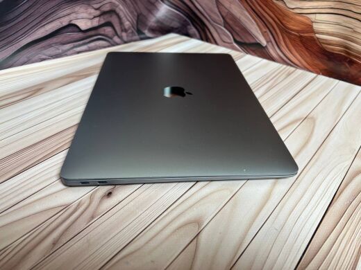 Ультрабук Б-клас Apple MacBook Air 13 2020 A2337 / 13.3" (2560x1600) IPS / Apple M1 (8 ядер по 2.1 - 3.2 GHz) / 16 GB DDR4 / 256 GB SSD / Apple M1 Graphics / WebCam / MacOS Ультрабук Б-клас Apple MacBook Air 13 2020 A2337 / 13.3" (2560x1600) IPS / Apple M1 (8 ядер по 2.1 - 3.2 GHz) / 16 GB DDR4 / 256 GB SSD / Apple M1 Graphics / WebCam / MacOS