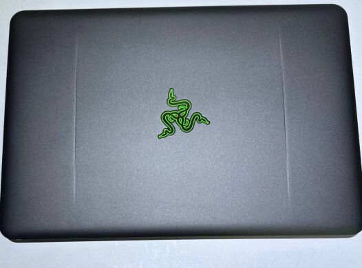 Ігровий ноутбук Razer Blade 14 RZ09-0195 / 14" (3200x1800) IPS Touch / Intel Core i7-6700HQ (4 (8) ядра по 2.6 - 3.5 GHz) / 16 GB DDR4 / 512 GB SSD / nVidia GeForce GTX 1060, 6 GB GDDR5, 192-bit / WebCam / Win 11