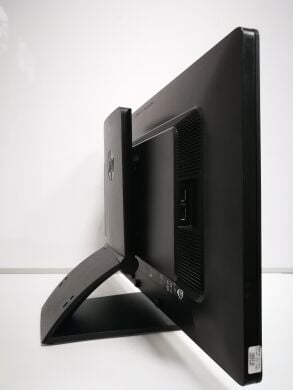 Монитор HP Z22i / 21.5" (1920x1080) AH-IPS / DVI, DisplayPort, VGA, USB / VESA 100x100 Монитор HP Z22i / 21.5" (1920x1080) AH-IPS / DVI, DisplayPort, VGA, USB / VESA 100x100