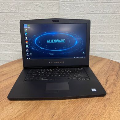 Игровой ноутбук Б-класс Dell Alienware 15 R3 / 15.6" (1920x1080) IPS / Intel Core i7-7700HQ (4 (8) ядра по 2.8 - 3.8 GHz) / 16 GB DDR4 / 128 GB SSD NVMe + 1000 GB HDD / nVidia GeForce GTX 1070, 8 GB GDDR5, 256-bit / WebCam Игровой ноутбук Б-класс Dell Alienware 15 R3 / 15.6" (1920x1080) IPS / Intel Core i7-7700HQ (4 (8) ядра по 2.8 - 3.8 GHz) / 16 GB DDR4 / 128 GB SSD NVMe + 1000 GB HDD / nVidia GeForce GTX 1070, 8 GB GDDR5, 256-bit / WebCam