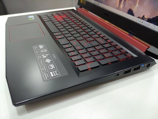 Acer Nitro 5 AN515-53-52FA / 15.6" (1920x1080) TN / Intel Core i5-8300H (4 (8) ядра по 2.3 - 4.0 GHz) / 8 GB DDR4 / 240 GB SSD+1000 GB HDD / nVidia GeForce GTX 1050 4 GB / WebCam Acer Nitro 5 AN515-53-52FA / 15.6" (1920x1080) TN / Intel Core i5-8300H (4 (8) ядра по 2.3 - 4.0 GHz) / 8 GB DDR4 / 240 GB SSD+1000 GB HDD / nVidia GeForce GTX 1050 4 GB / WebCam