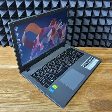 Ноутбук Б-класс Acer Aspire E5-573 / 15.6" (1366x768) TN / Intel Core i5-5200U (2 (4) ядра по 2.2 - 2.7 GHz) / 8 GB DDR3 / 256 GB SSD / nVidia GeForce 940M, 4 GB GDDR3, 64-bit / WebCam / DVD-ROM