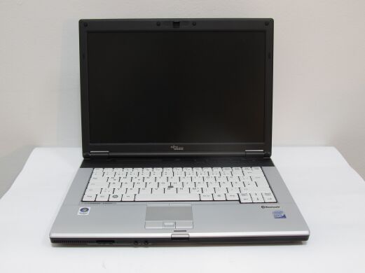 Fujitsu LifeBook S7210 / 14.1" (1280x800) TN WXGA / Intel Core 2 Duo T7250 (2 ядра по 2.0 GHz) / 4 GB DDR2 / 80 GB SSD