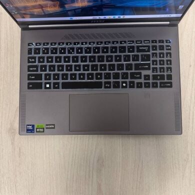 Ігровий ноутбук Б-клас MSI Creator 16 AI Studio A1VHG / 16" (3840x2400) IPS / Intel Core Ultra 9 185H (16 (22) ядер по 3.9 - 5.1 GHz) / 16 GB DDR5 / 1000 GB SSD NVMe / nVidia GeForce RTX 4080, 12 GB GDDR6, 192-bit / WebCam