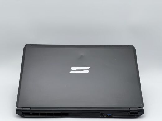 Игровой ноутбук Б-класс Schenker P651RP6-G / 15.6" (1920x1080) IPS / Intel Core i7-6700HQ (4 (8) ядра по 2.6 - 3.5 GHz) / 16 GB DDR4 / 480 GB SSD / nVidia GeForce GTX 1060, 6 GB GDDR5, 192-bit / WebCam 