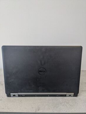 Игровой ноутбук Б-класс Dell Latitude E5570 / 15.6" (1920х1080) TN LED / Intel Core i7-6820HQ (4 (8) ядра по 2.7 - 3.6 GHz) / 16 GB DDR4 / 512 GB SSD / AMD Radeon R7 M370 2 GB, GDDR5, 128-bit  / WebCam / USB 3.0 / АКБ не держит 