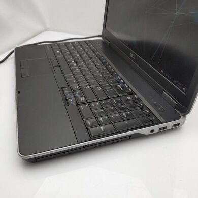 Игровой ноутбук Dell Latitude E6540 / 15.6" (1920x1080) TN / Intel Core i7-4810MQ (4 (8) ядра по 2.8 - 3.8 GHz) / 8 GB DDR3 / 240 GB SSD / AMD Radeon HD 8790M, 2 GB GDDR5, 128-bit / WebCam / DVD-ROM / Win 10 Pro
