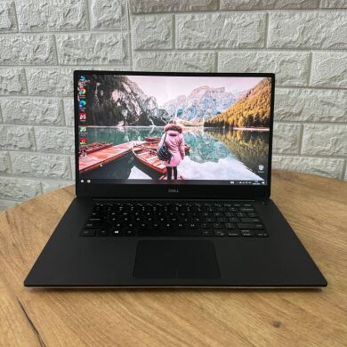 Мобільна робоча станція Dell Precision 5540 / 15.6" (1920x1080) IPS / Intel Xeon E-2276M (6 (12) ядер по 2.8 - 4.7 GHz) / 16 GB DDR5 / 512 GB SSD / nVidia Quadro T1000, 4 GB GDDR5, 128-bit / WebCam Мобільна робоча станція Dell Precision 5540 / 15.6" (1920x1080) IPS / Intel Xeon E-2276M (6 (12) ядер по 2.8 - 4.7 GHz) / 16 GB DDR5 / 512 GB SSD / nVidia Quadro T1000, 4 GB GDDR5, 128-bit / WebCam