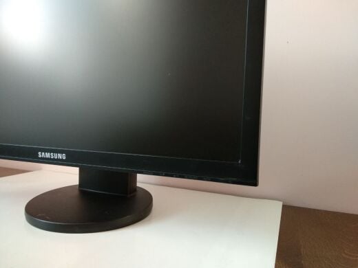 Монитор Б-класс Samsung SyncMaster EX2220 / 21.5" (1920x1080) TN / DVI, VGA / VESA 75x75 Монитор Б-класс Samsung SyncMaster EX2220 / 21.5" (1920x1080) TN / DVI, VGA / VESA 75x75
