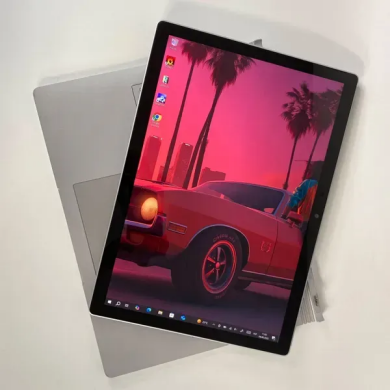 Ноутбук-трансформер Б-класс Microsoft Surface Book 2 / 13.5" (3000x2000) IPS Touch / Intel Core i7-8650U (4 (8) ядра по 1.9 - 4.2 GHz) / 8 GB DDR3 / 256 GB SSD / nVidia GeForce GTX 1050, 2 GB GDDR5, 128-bit / USB Type-C