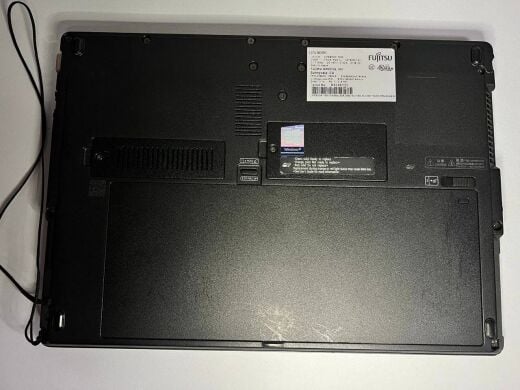 Ноутбук-трансформер Fujitsu Lifebook T939 / 13.3" (1366x768) TN Touch / Intel Core i5-8265U (4 (8) ядра по 1.6 - 3.9 GHz) / 8 GB DDR4 / 256 GB SSD / Intel UHD Graphics 620 / WebCam