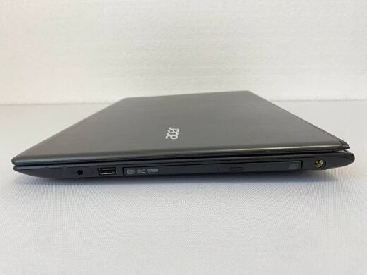 Ноутбук Acer Aspire E 15 E5-575G-587V / 15.6" (1366x768) TN / Intel Core i5-7200U (2 (4) ядра по 2.5 - 3.1 GHz) / 8 GB DDR4 / 250 GB SSD / nVidia GeForce 940MX, 2 GB GDDR5, 64-bit / WebCam / DVD-RW
