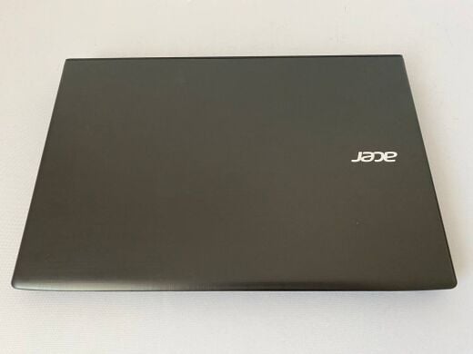 Ноутбук Acer Aspire E 15 E5-575G-587V / 15.6" (1366x768) TN / Intel Core i5-7200U (2 (4) ядра по 2.5 - 3.1 GHz) / 8 GB DDR4 / 250 GB SSD / nVidia GeForce 940MX, 2 GB GDDR5, 64-bit / WebCam / DVD-RW