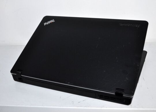 Ноутбук Б-класс Lenovo ThinkPad Edge E420 / 14" (1366x768) TN / Intel Core i5-2410M (2 (4) ядра по 2.3 - 2.9 GHz) / 4 GB DDR3 / 120 GB SSD NEW / Intel HD Graphics 3000 / WebCam / DVD-ROM / АКБ NEW / Windows 10 Pro
