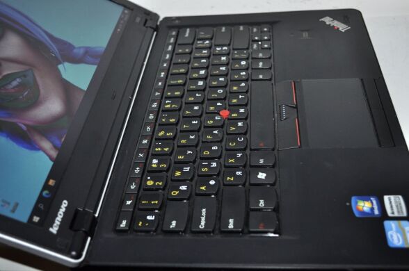 Ноутбук Б-класс Lenovo ThinkPad Edge E420 / 14" (1366x768) TN / Intel Core i5-2410M (2 (4) ядра по 2.3 - 2.9 GHz) / 4 GB DDR3 / 120 GB SSD NEW / Intel HD Graphics 3000 / WebCam / DVD-ROM / АКБ NEW / Windows 10 Pro
