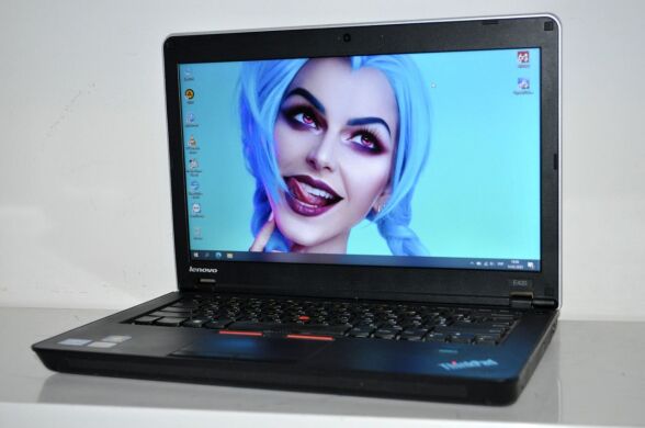 Ноутбук Б-класс Lenovo ThinkPad Edge E420 / 14" (1366x768) TN / Intel Core i5-2410M (2 (4) ядра по 2.3 - 2.9 GHz) / 4 GB DDR3 / 120 GB SSD NEW / Intel HD Graphics 3000 / WebCam / DVD-ROM / АКБ NEW / Windows 10 Pro