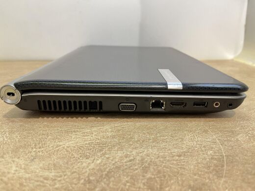 Ноутбук Б-клас Packard Bell EasyNote F2365 / 14" (1366x768) TN / Intel Pentium T4300 (2 ядра по 2.1 GHz) / 4 GB DDR3 / 120 GB SSD / nVidia GeForce G105M, 512 MB GDDR3, 64-bit / DVD-ROM / Без АКБ