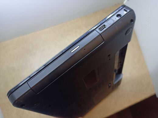 Ноутбук HP Compaq Presario CQ62 / 15.6" (1366x768) TN / AMD Athlon II P320 (2 ядра по 2.1 GHz) / 4 GB DDR3 / 320 GB HDD / AMD Radeon HD 4250 Graphics / DVD-ROM / Без АКБ 