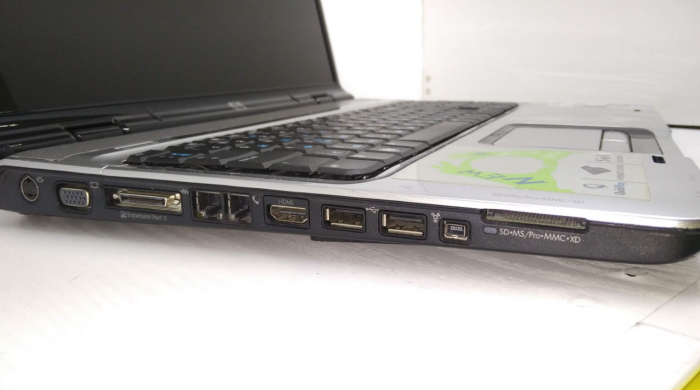 Ноутбук HP Pavilion dv9000 / 17" (1440x900) TN / Intel Core 2 Duo T7250 (2 ядра по 2.0 GHz) / 4 GB DDR3 / 320 GB DDR3 / nVidia GeForce 8600M GT, 512 MB GDDR3, 128-bit / DVD-RW / Без АКБ Ноутбук HP Pavilion dv9000 / 17" (1440x900) TN / Intel Core 2 Duo T7250 (2 ядра по 2.0 GHz) / 4 GB DDR3 / 320 GB DDR3 / nVidia GeForce 8600M GT, 512 MB GDDR3, 128-bit / DVD-RW / Без АКБ