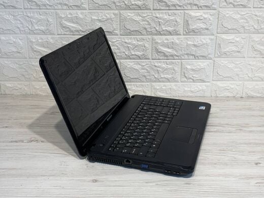 Ноутбук Lenovo G550 / 15.6" (1366x768) TN / Intel Pentium T4300 (2 ядра по 2.1 GHz) / 4 GB DDR3 / 500 GB HDD / nVidia GeForce GT 210, 512 MB DDR3, 64-bit / WebCam / DVD-ROM
