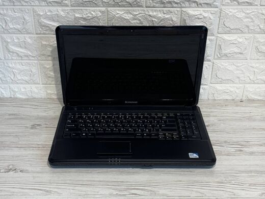 Ноутбук Lenovo G550 / 15.6" (1366x768) TN / Intel Pentium T4300 (2 ядра по 2.1 GHz) / 4 GB DDR3 / 500 GB HDD / nVidia GeForce GT 210, 512 MB DDR3, 64-bit / WebCam / DVD-ROM