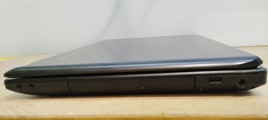 Ноутбук Lenovo G770 / 17.3" (1600x900) TN / Intel Core i5-2430M (2 (4) ядра по 2.4 - 3.0 GHz) / 8 GB DDR3 / 240 GB SSD / Intel HD Graphics 3000 / WebCam