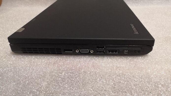 Ноутбук Lenovo ThinkPad T520 / 15.6" (1600x900) TN / Intel Core i7-2630QM (4 (8) ядра по 2.0 - 2.9 GHz) / 8 GB DDR3 / 320 GB HDD / nVidia NVS 4200M, 1 GB DDR3, 64-bit / WebCam / DVD-RW