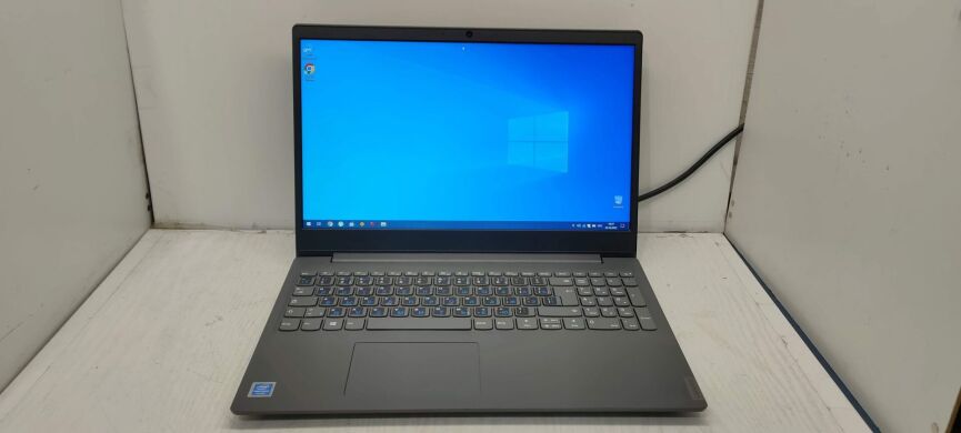 Ноутбук Lenovo V15-IGL / 15.6" (1920x1080) TN / Intel Pentium Silver N5030 (4 ядра по 1.1 - 3.1 GHz) / 8 GB DDR4 / 1000 GB HDD / Intel UHD Graphics 605 / WebCam / АКБ NEW