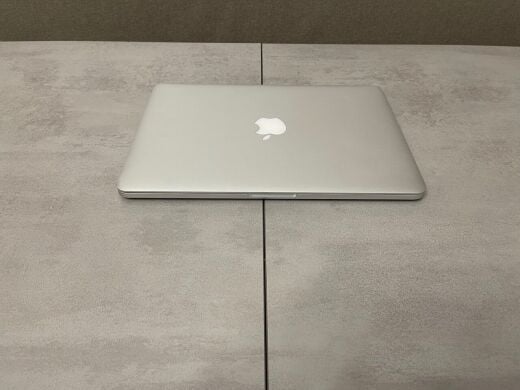 Ультрабук Apple MacBook Pro 13 A1502 2015 / 13.3" (2560x1600) IPS / Intel Core i5-5257U (2 (4) ядра по 2.7 - 3.1 GHz) / 8 GB DDR3 / 128 GB SSD / Intel Iris Graphics 6100 / WebCam / MacOS