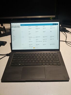 Ультрабук Б-класс Dell Latitude 7420 / 14" (1920x1080) IPS / Intel Core i5-1145G7 (4 (8) ядра по 2.6 - 4.4 GHz) / 8 GB DDR4 / 256 GB SSD / Intel Iris Xe Graphics / WebCam / Windows 10 Ультрабук Б-класс Dell Latitude 7420 / 14" (1920x1080) IPS / Intel Core i5-1145G7 (4 (8) ядра по 2.6 - 4.4 GHz) / 8 GB DDR4 / 256 GB SSD / Intel Iris Xe Graphics / WebCam / Windows 10