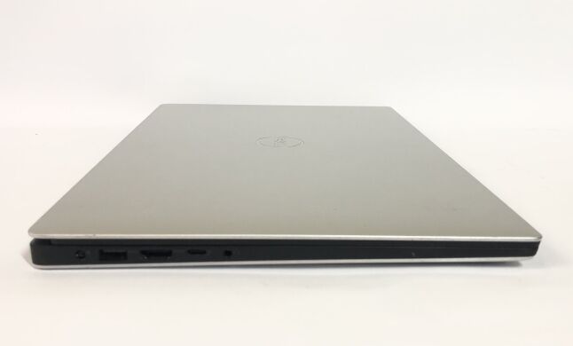 Мобильная рабочая станция Dell Precision 5530 / 15.6" (3840x2160) IPS Touch / Intel Core i7-8850H (6 (12) ядра по 2.6 - 4.3 GHz) / 16 GB DDR4 / 512 GB SSD / nVidia Quadro P1000, 4 GB GDDR5, 128-bit / WebCam / Win 11 Pro