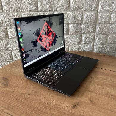 Ігровий ноутбук Б-клас HP Omen 15-en1013dx / 15.6" (1920x1080) IPS / AMD Ryzen 7 5800H (8 (16) ядер по 3.2 - 4.4 GHz) / 16 GB DDR4 / 512 GB SSD / nVidia GeForce RTX 3060, 6 GB GDDR6, 192-bit / WebCam