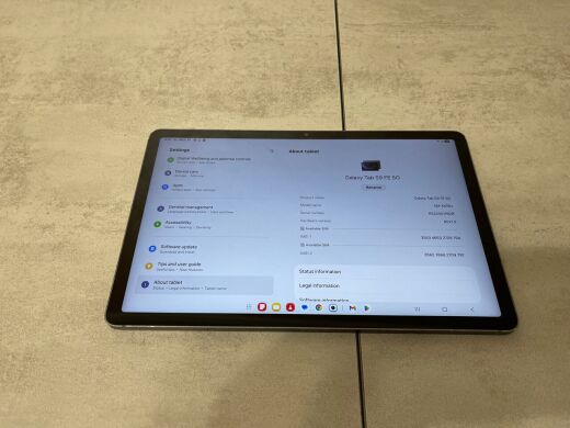 Планшет Б-клас Samsung Galaxy Tab S9 FE (SM-X518U) / 10.9" (2304x1440) TFT / Samsung Exynos 1380 (8 ядер по 2.4 GHz) / 6 GB RAM / 128 GB Memory / Mali-G68 MP5