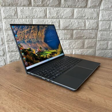Игровой ноутбук Dell Inspiron 16 7610 / 16" (2560x1600) IPS / Intel Core i7-11800H (8 (16) ядер по 2.3 - 4.6 GHz) / 32 GB DDR4 / 512 GB SSD / nVidia GeForce RTX 3050, 4 GB GDDR6, 128-bit / WebCam