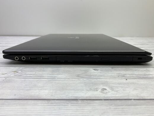 Ноутбук Б-класс Terra Mobile 1513 / 15.6" (1366x768) TN / Intel Core i3-4005U (2 (4) ядра по 1.7 GHz) / 4 GB DDR3 / 120 GB SSD / Intel HD Graphics 4400 / WebCam / DVD-ROM / Без АКБ