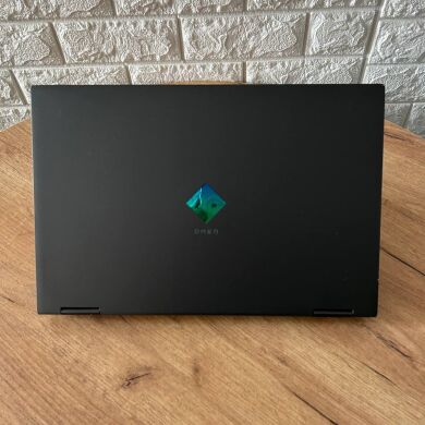 Ігровий ноутбук Б-клас HP Omen 15-en1013dx / 15.6" (1920x1080) IPS / AMD Ryzen 7 5800H (8 (16) ядер по 3.2 - 4.4 GHz) / 16 GB DDR4 / 512 GB SSD / nVidia GeForce RTX 3060, 6 GB GDDR6, 192-bit / WebCam