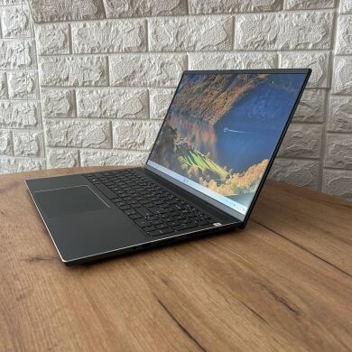 Игровой ноутбук Dell Inspiron 16 7610 / 16" (2560x1600) IPS / Intel Core i7-11800H (8 (16) ядер по 2.3 - 4.6 GHz) / 32 GB DDR4 / 512 GB SSD / nVidia GeForce RTX 3050, 4 GB GDDR6, 128-bit / WebCam