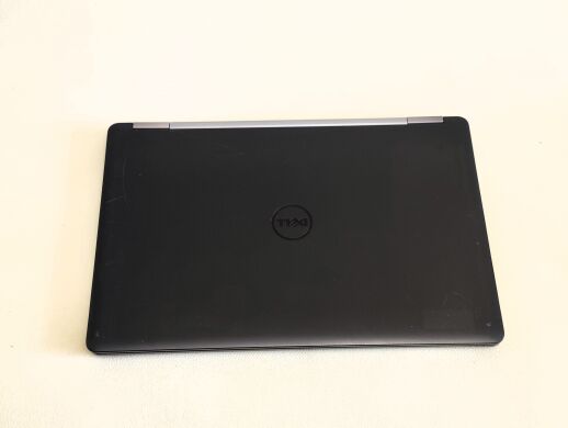 Ноутбук Dell Latitude E5570 / 15.6" (1920x1080) IPS / Intel Core i7-6820HQ (4 (8) ядра по 2.7 - 3.6 GHz) / 8 GB DDR4 / 256 GB SSD / AMD Radeon R7 M370, 2 GB GDDR5, 128-bit / WebCam Ноутбук Dell Latitude E5570 / 15.6" (1920x1080) IPS / Intel Core i7-6820HQ (4 (8) ядра по 2.7 - 3.6 GHz) / 8 GB DDR4 / 256 GB SSD / AMD Radeon R7 M370, 2 GB GDDR5, 128-bit / WebCam