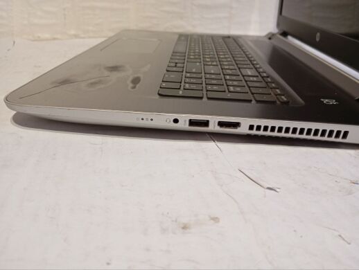 Ноутбук Б-класс HP Pavilion 17-g119dx / 17.3" (1600x900) TN / Intel Core i5-4210U (2 (4) ядра по 1.7 - 2.7 GHz) / 8 GB DDR3 / 250 GB SSD / Intel HD Graphics 4400 / WebCam