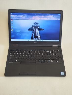 Ноутбук Dell Latitude E5570 / 15.6" (1920x1080) IPS / Intel Core i7-6820HQ (4 (8) ядра по 2.7 - 3.6 GHz) / 8 GB DDR4 / 256 GB SSD / AMD Radeon R7 M370, 2 GB GDDR5, 128-bit / WebCam Ноутбук Dell Latitude E5570 / 15.6" (1920x1080) IPS / Intel Core i7-6820HQ (4 (8) ядра по 2.7 - 3.6 GHz) / 8 GB DDR4 / 256 GB SSD / AMD Radeon R7 M370, 2 GB GDDR5, 128-bit / WebCam