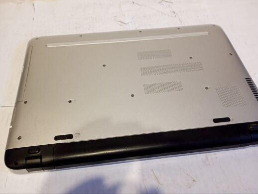 Ноутбук Б-класс HP Pavilion 17-g119dx / 17.3" (1600x900) TN / Intel Core i5-4210U (2 (4) ядра по 1.7 - 2.7 GHz) / 8 GB DDR3 / 250 GB SSD / Intel HD Graphics 4400 / WebCam