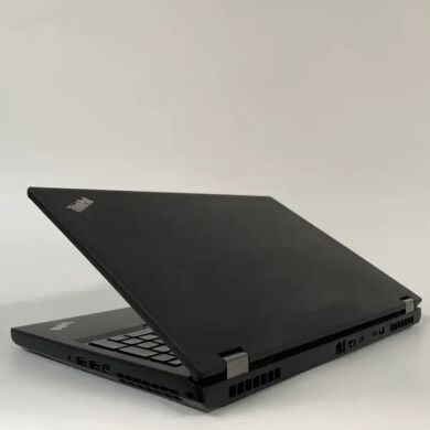 Мобільна робоча станція Lenovo ThinkPad P52 / 15.6" (3840x2160) IPS / Intel Xeon E-2176M (6 (12) ядер по 2.7 - 4.4 GHz) / 16 GB DDR4 / 1000 GB SSD / nVidia Quadro P2000, 4 GB GDDR5, 128-bit / WebCam / TouchID Мобільна робоча станція Lenovo ThinkPad P52 / 15.6" (3840x2160) IPS / Intel Xeon E-2176M (6 (12) ядер по 2.7 - 4.4 GHz) / 16 GB DDR4 / 1000 GB SSD / nVidia Quadro P2000, 4 GB GDDR5, 128-bit / WebCam / TouchID