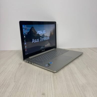 Ігровий ноутбук Б-клас Asus ZenBook Pro UX501VW / 15.6" (3840x2160) IPS Touch / Intel Core i7-6700HQ (4 (8) ядра по 2.6 - 3.5 GHz) / 16 GB DDR4 / 512 GB SSD NVMe / nVidia GeForce GTX 960M, 2 GB GDDR5, 128-bit / WebCam