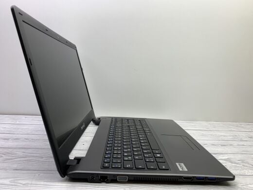 Ноутбук Б-класс Terra Mobile 1513 / 15.6" (1366x768) TN / Intel Core i3-4005U (2 (4) ядра по 1.7 GHz) / 4 GB DDR3 / 120 GB SSD / Intel HD Graphics 4400 / WebCam / DVD-ROM / Без АКБ