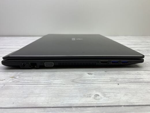Ноутбук Б-класс Terra Mobile 1513 / 15.6" (1366x768) TN / Intel Core i3-4005U (2 (4) ядра по 1.7 GHz) / 4 GB DDR3 / 120 GB SSD / Intel HD Graphics 4400 / WebCam / DVD-ROM / Без АКБ