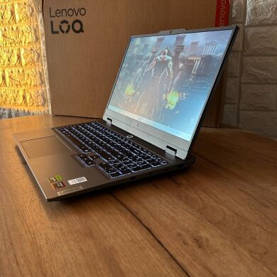 Ігровий ноутбук Lenovo LOQ 15AHP9 / 15.6" (1920x1080) IPS / AMD Ryzen 7 8845HS (8 (16) ядер по 3.8 - 5.1 GHz) / 16 GB DDR5 / 1000 GB SSD / nVidia GeForce RTX 4060, 8 GB GDDR6, 128-bit / WebCam