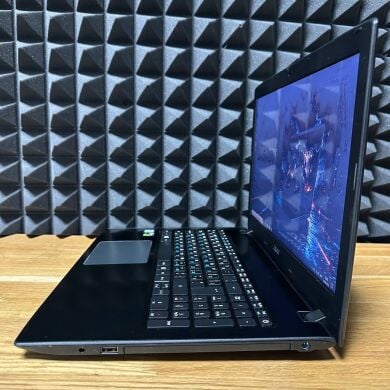 Ноутбук Acer Aspire E5-575G / 15.6" (1920x1080) TN / Intel Core i5-6200U (2 (4) ядра по 2.3 - 2.8 GHz) / 8 GB DDR4 / 128 GB SSD / nVidia GeForce GTX 950M, 2 GB GDDR5, 128-bit / WebCam / Win 10