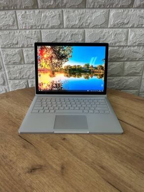 Ігровий ультрабук-трансформер Microsoft Surface Book / 13.5" (3000x2000) IPS Touch / Intel Core i7-6600U (2 (4) ядра по 2.6 - 3.4 GHz) / 8 GB DDR4 / 256 GB SSD / nVidia GeForce GTX 965M, 2 GB GDDR5, 128-bit / WebCam