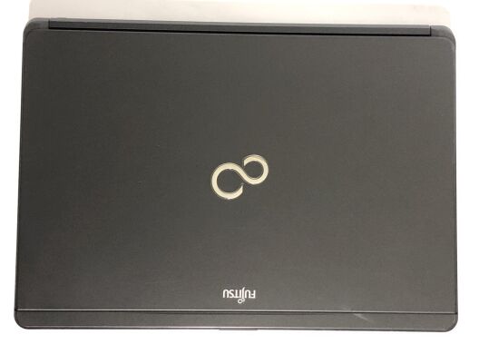 Ноутбук Fujitsu LifeBook S761 / 13.3" (1366x768) TN / Intel Core i5-2520M (2 (4) ядра по 2.5 - 3.2 GHz) / 8 GB DDR3 / 250 GB HDD / Intel HD Graphics 3000 / WebCam / DVD-ROM Ноутбук Fujitsu LifeBook S761 / 13.3" (1366x768) TN / Intel Core i5-2520M (2 (4) ядра по 2.5 - 3.2 GHz) / 8 GB DDR3 / 250 GB HDD / Intel HD Graphics 3000 / WebCam / DVD-ROM