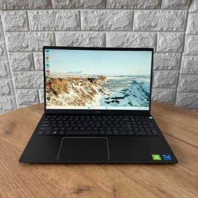 Игровой ультрабук Dell Vostro 5502 / 15.6" (1920x1080) IPS / Intel Core i7-1165G7 (4 (8) ядра по 2.8 - 4.7 GHz) / 16 GB DDR4 / 512 GB SSD / nVidia GeForce MX330, 2 GB GDDR5, 64-bit / WebCam